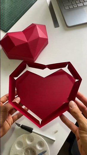 Cómo hacer una caja de corazón en #papercraft ❤️ Plantilla PDF fácil de armar #manualidades #giftbox