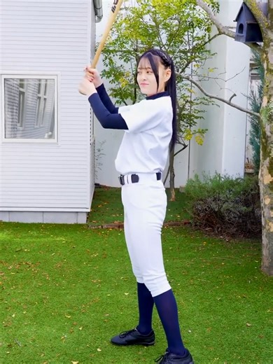 【衝撃】ツキミの野球の素振り⚾️💃