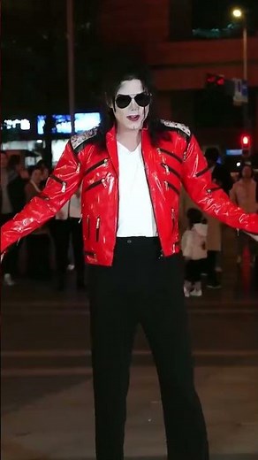 This Michael Jackson Dance Is All About Rhythm and Presence 🎵👑