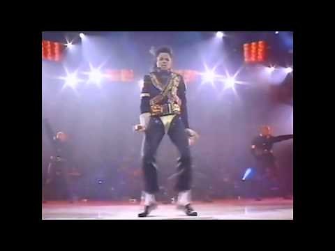 Michael Jackson Amazing Dance Moves On The Stage