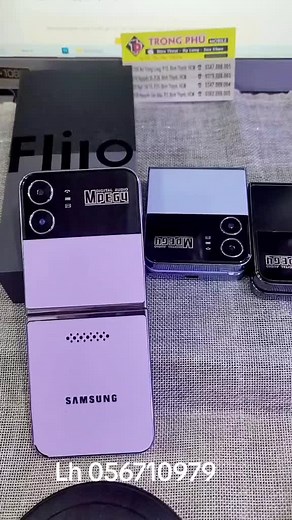 Điện Thoại Nắp Gập Flipo4 Với Bàn Phím Thời Trang