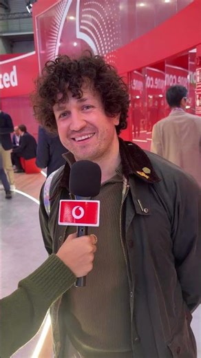 What was your first phone? 😱📱 | Vodafone MWC 2026 | #MobileWorldCongess #Smartphone #MobilePhones