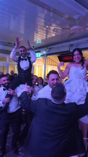 What an incredible celebration and night celebrating the Wedding of Emily & Christopher! 👌 Venue @farmviganoweddings | DJ Miki