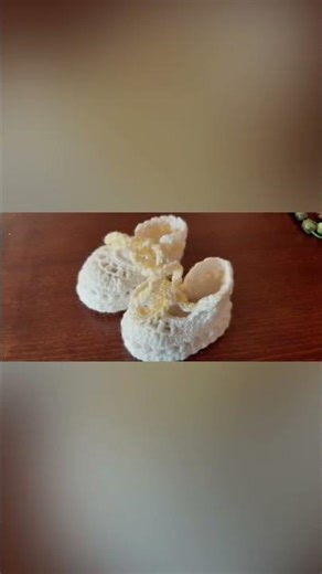 Μικρές πλεκτές λεπτομέρειες…μεγάλες δόσεις αγάπης. Φτιαγμένα με βελονάκι και πολλή καρδιά 🧶❤️