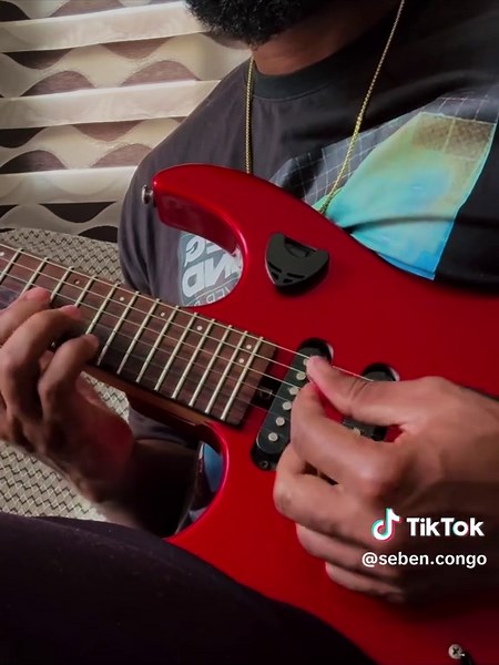 C’est dimanche feeling @GRADI NKOSI #seben #congolesetiktok #rumbacongolaise #pourtoii #viraltiktok