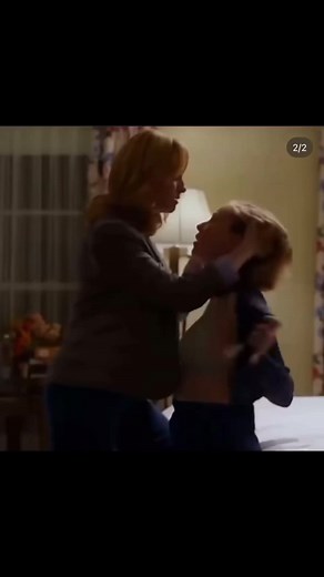 Evan ross Katz is out here asking the real questions #hacks #hannaheinbinder #christinahendricks #avadaniels #queer #gl #jeansmart #evanrosskatz