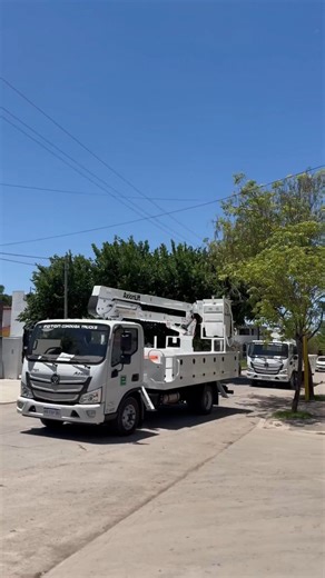 AxionLift on Instagram: "💪 ¡Nueva entrega! Ocho Elevadores listos para potenciar las operaciones de nuestro cliente. 🚚 Porque cuando elegís AxionLift, no solo llevás tecnología y rendimiento… también llevás respaldo, compromiso y acompañamiento en cada paso. 👏 ¡Gracias por elegirnos! #AxionLift #Elevadores #Seguridad #Calidad #Eficiencia"