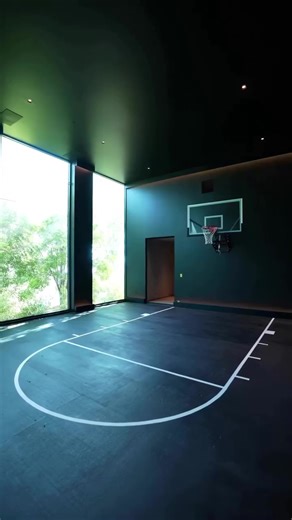 📍Los Angeles • $85,000,000 Paul McClean design 5 levels above Sunset Strip 8 pools • glass car elevator Bowling alley • nightclub • theater Full wellness floor Learn more | 🔗 in bio www.beverlyhills-realestate.la #luxuryrealestate #losangelesrealestate #megamansion #modernestate