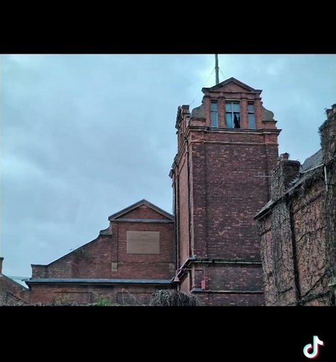 The Abandoned Wapping Wall London Hydraulic Power Company. Pause to read description.