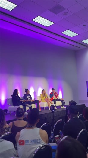 How to pick what type of income streams to focus on as a creator from Matt Steffanina at this year's VidCon. 👀 📹: TikTok financialrocketscience | Kajabi