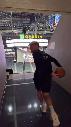 Tristan Jass brought his trick shots to the NBA Finals 🤯 #NBAPhilippines #RepublikaNgNBA #NBA #fyp #foryoupage #BasketballTikTokPH #SportsonTikTok