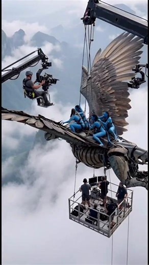 AVATAR Flying Fight Scene! 😱 How We Filmed This VFX Behind The Scenes part 2 #shorts