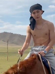 ThunderZ mongold ireed anh udaa mori unaj uzsen bichlegeeree uraldaand oroltsoj bainaa demjeed like share guys ✔️ 👍 https://youtu.be/mMzAVh-MBFU?si=UPXIsPlo9tcZL8ZA | Б. Эрхэмсайхан