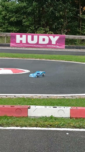 RC Cars auf dem MACN Zollhausring bei Nürnberg