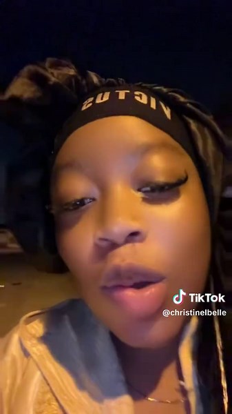 Vidéos de CHRISTINE L’BELLE🖤 (@christinelbelle) avec son original - CHRISTINE L’BELLE🖤