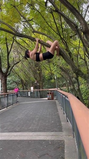 Inverted Gold Hook - Master Tree Climbing Technique