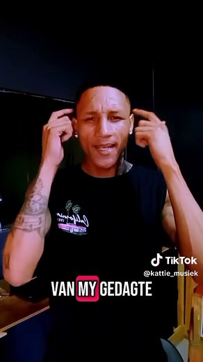 Nuwe Afrikaanse R&B Musiek om Verlief op te Wees