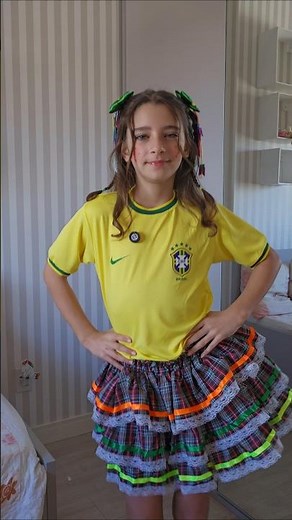 GET READY WITH ME FOR A JUNE FESTIVAL AND BRAZIL GAME - Babi shows you how to coordinate!