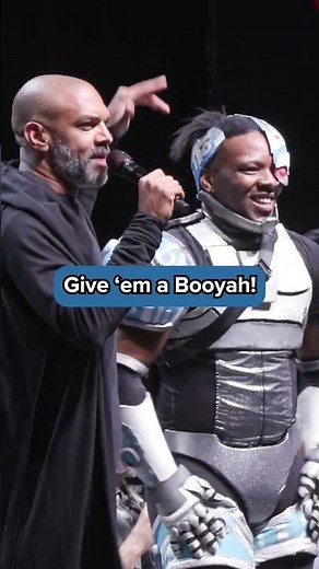 Look at this Amazing Cyborg Cosplay! 🔥🔥 Teen Titans Cast and OmgLeeoy at Lvl Up Expo