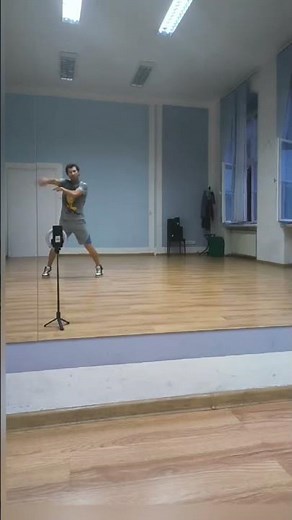 "Electrifying tecktonik dance moves – a must-watch! #Dance #TectonicDance #ElectroDance #tecktonik