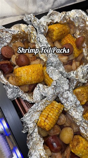So good and easy! #shrimpfoilpacks #shrimp #shrimpboil #dinner #dinnerideas #dinnerwithme #easyrecipe #recipe
