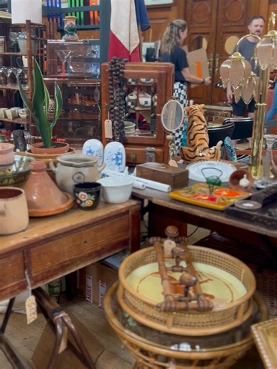 Chelsea Vintage Design Showcase: A Curated Market Experience