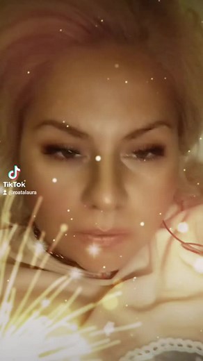 Stunning Close-Up Video of Artistic Makeup and Lights