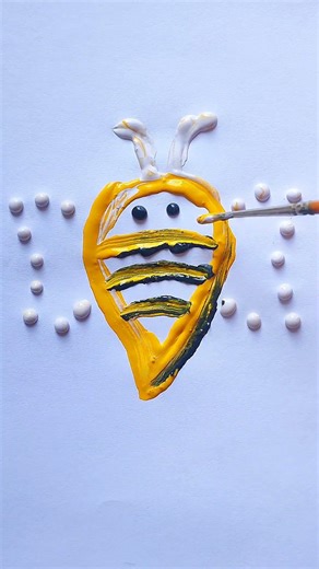 Honeybee 🐝 Colour Mixing #viralshort #shortsfeed #colourmixing