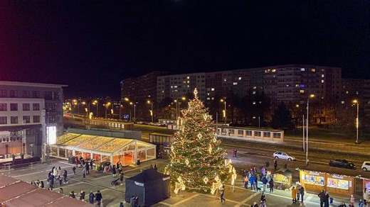 Ostrava-Jih v pondělí rozsvítí vánoční strom. Program začíná už ve 14 hodin