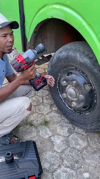 JLD Xtra Jumbo Impact Wrench 2100nm Review