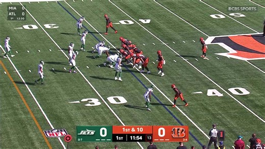 Chase Brown's 22-yard burst gets Bengals into red zone vs. Jets on first drive
