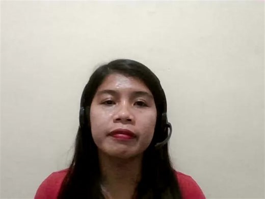 Riena P. tutor video introduction on Preply