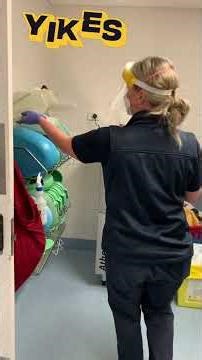 Linen handling for Health Care Workers - incorrect handling. Video 2