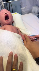 Đau thực sự- Thương #sosinh #baby #newborn | Bs Sáng chuyên khoa sơ sinh
