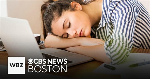 Should people nap while at work? A sleep expert thinks so.