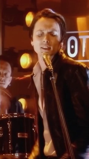30 years of Trash, released on this day in 1996. #Suede