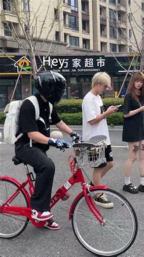 Hey girl, I'll show you a little magic trick. Let's go for a ride together! #love #moto #race #skate