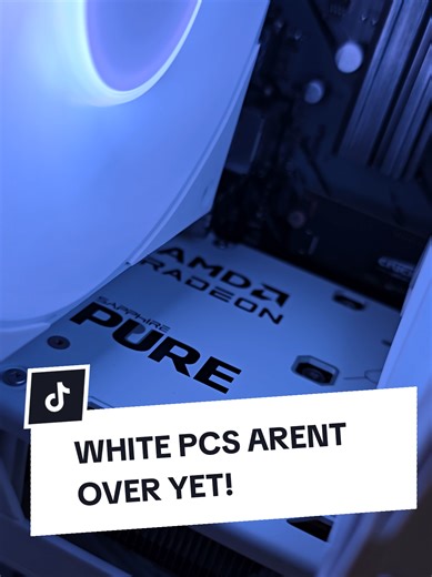 This all-white gaming PC is seriously clean 🤍 A tidy, no-nonsense setup featuring: ⚪ Ryzen 5 5600 ⚪ RX 9060 XT 16GB ⚪ 16GB DDR5 ⚪1TB NVME Built with a focus on clean lines, bright whites, and balanced performance — proof that a gaming PC doesn’t need to be flashy to look premium. 👇 Would you keep it all white, or add a touch of RGB? ❤️ Like if clean builds are your thing #PCBuild #WhiteGamingPC #CustomGamingPC #CleanSetup #AndromedaGaming