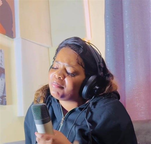 12K views · 745 reactions | I just really want to assure someone today ,there is nothing impossible for God to do .it may take time but don’t lose hope.keep trusting in him he said in his words Ecclesiastes 3:1-2 To everything, there is a season, and a time for every matter under heaven: a time to be born and a time to die, a time to plant and a time to uproot. At his own time he shall make it beautiful | Spiwe Ndebele | Facebook