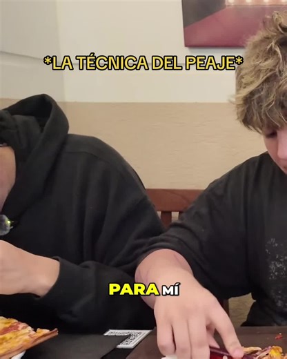 HOY PROBAMOS LA PIZZA MS GRANDE DE TODA LA ARGENTINA #fyp #marmol #viral #pizza #argentina