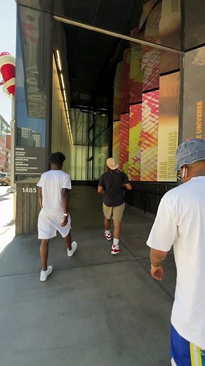 What is conversation branching? Its when you ask questions that stem from what you’re being told. Instead of just responding back with a statement. Try it out. It will really change the way people talk to you. #conversationstarters #howtotalktogirls #howtotalktopeople #socialskillshacks #becomebetter #knowledge