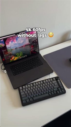 l didn't expect that 💻🔥 #macsetup #macbooksetup #strongsetup #desksetup #cleansetup