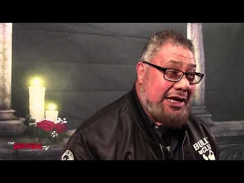 Haku on Wrestling Hulk Hogan