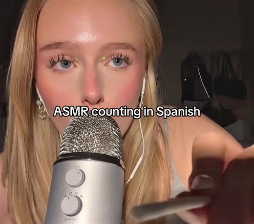 ASMR Counting in Spanish for Relaxation