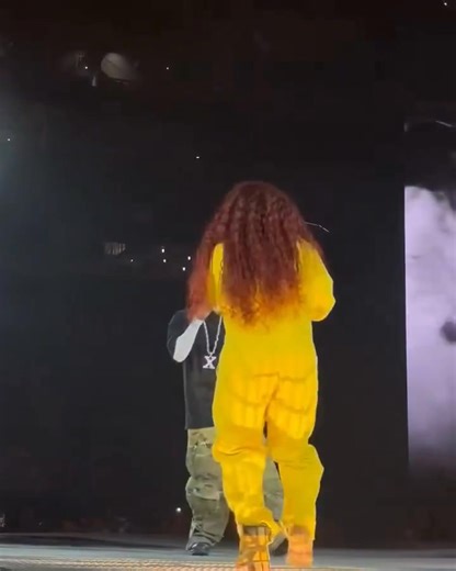 Kendrick Lamar and SZA performing ‘luther’.🔥🔥🔥🇺🇸 | BASE 101