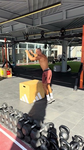 Burpee Box Jump Over - Demo