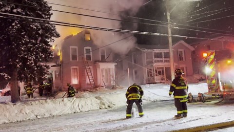 Seven displaced after 2 alarm fire in Lockport