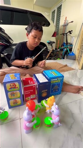 Kelinci vs kucing main drum