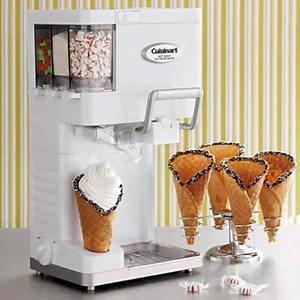 This Soft Serve Ice Cream Maker even has a toppings dispenser!!! 🍦🍦🍦 How cool is that? Get it here: (aff) http://amzn.to/2oiqEVP | Recipes From Heaven