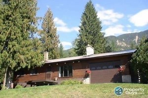 JUST REDUCED!! $369,000 Stunning cedar log post and beam lifestyle home on 3.5 VERY PRIVATE acres and large shop. House has 4 bedrooms, 2.5 bathrooms only 2 minutes from the Slocan Beach, Boat Launch, Rock Climbing, Mountain Biking, Snowmobiling, New Skate Park and Hiking. All this yet close to Slocan Village and schools! SIGN 196277 https://propertyguys.com/property/index/id/37263 | PropertyGuys.com West Kootenay & Boundary